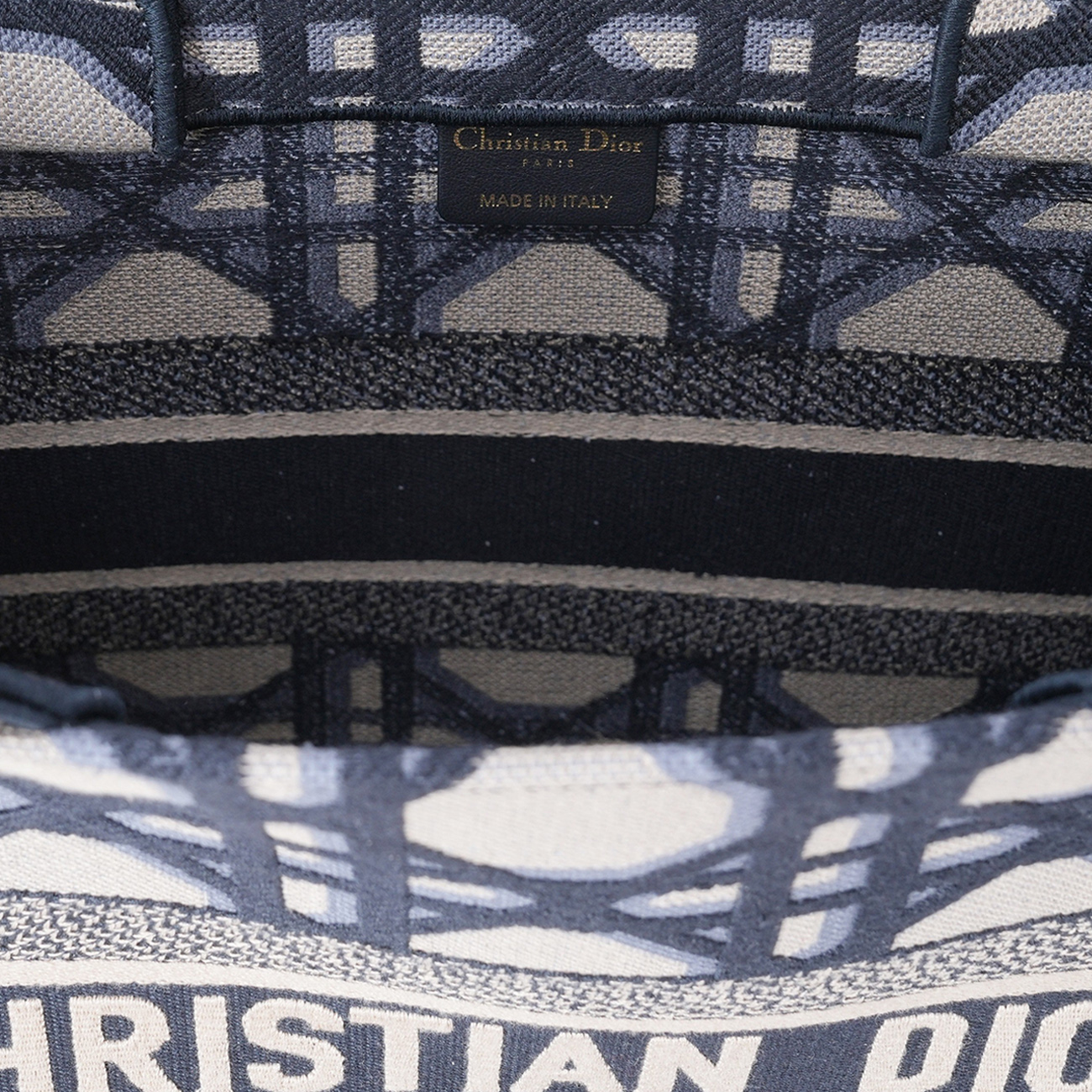 CHRISTIAN DIOR(USED)크리스찬디올 매크로까나쥬 북토트 미듐